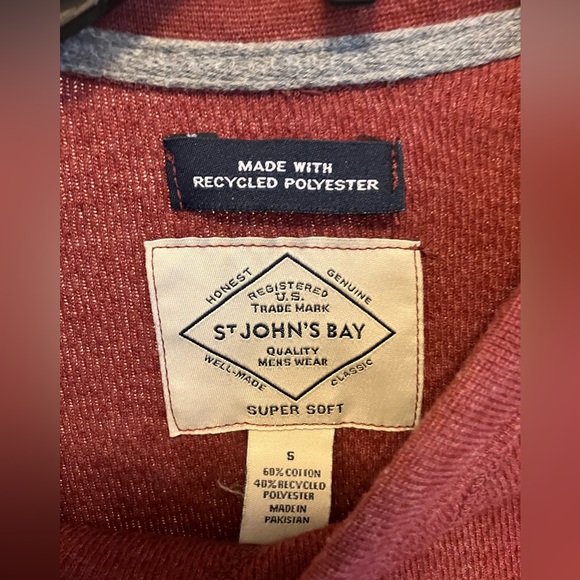 Mens St. John’s bay sweater - Picture 2 of 5